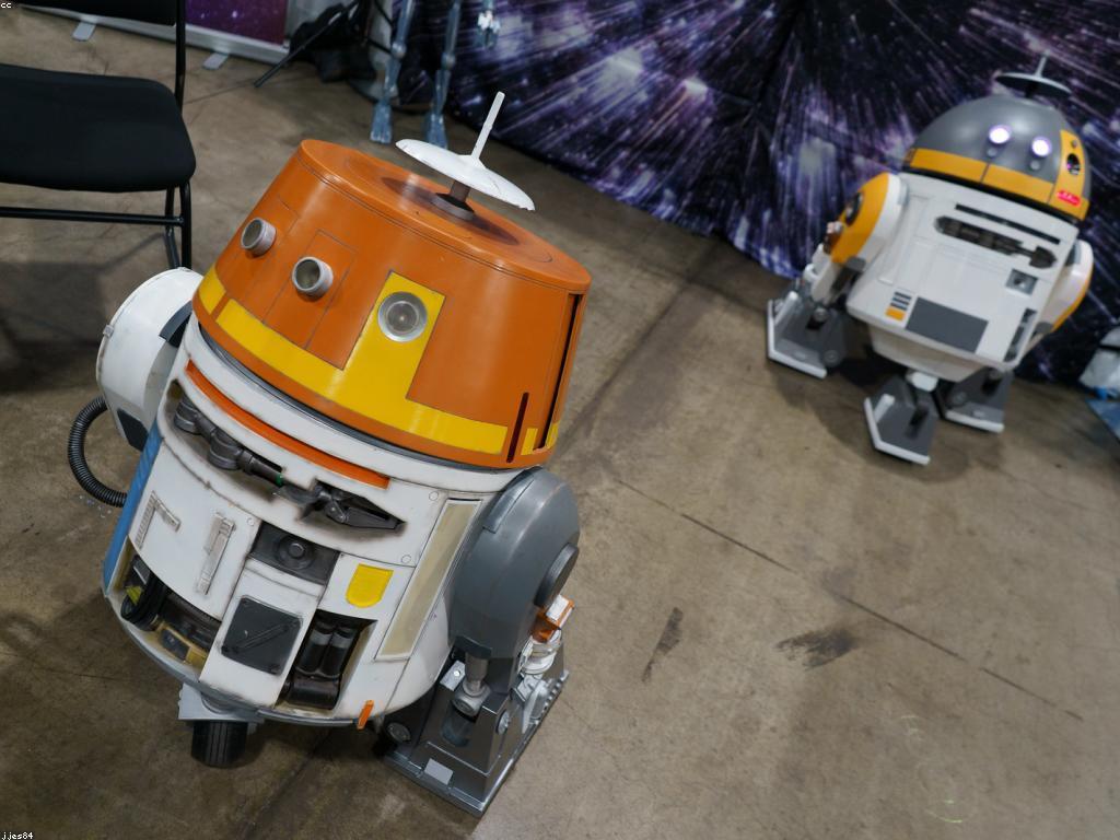 ប្រាក់សេវាកម្ម: ការប្រើប្រាស់ និងអត្ថប្រយោជន៍សម្រាប់អាជីវកម្ម